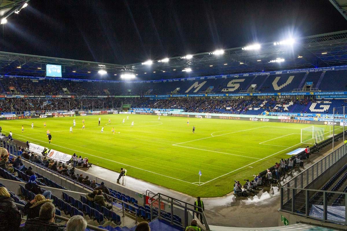Led verlichting sport | voetbalstadion MSV Duisburg hoekaanzicht