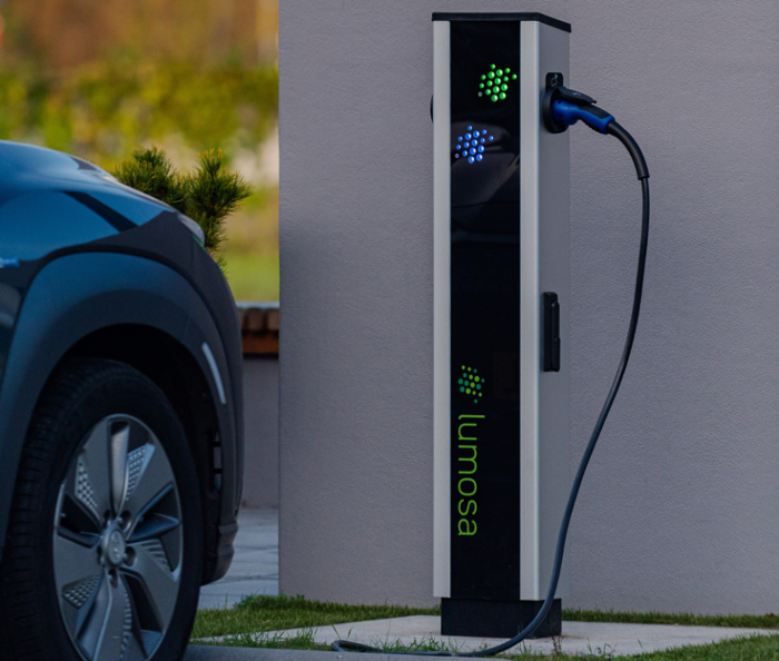 Lumosa energie | zakelijke laadpaal met bedrijfsauto
