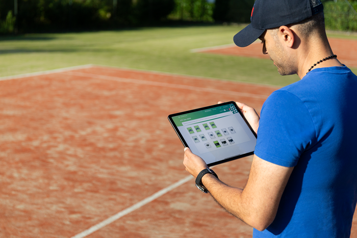 Lumosatouch LED verlichting sport | tablet bedienen tennisbaan