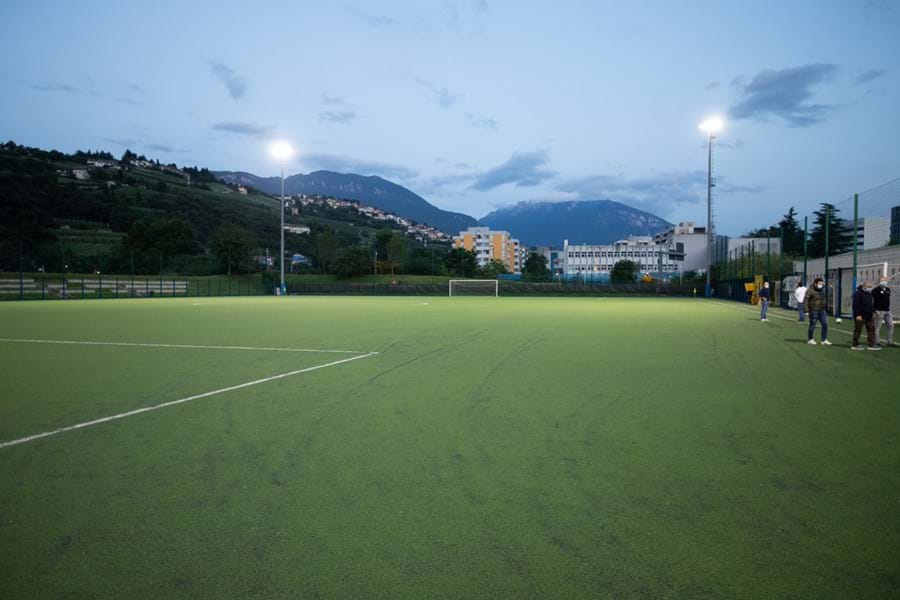 Led verlichting sport | voetbal middenveld Trento