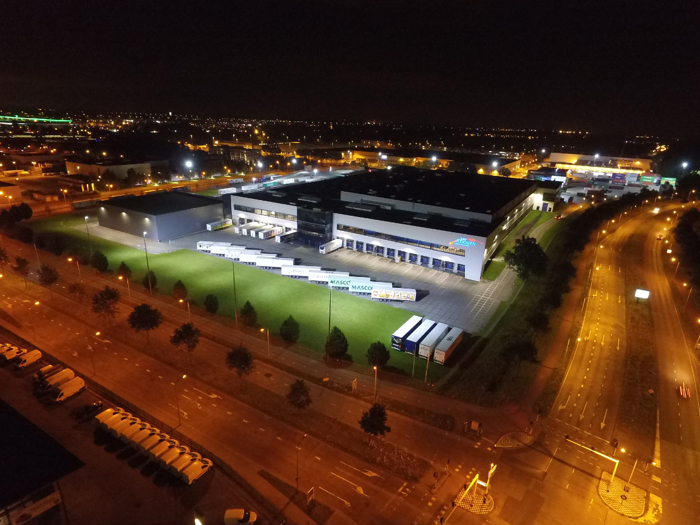 Led verlichting industrie | vooraanzicht van een afstand Van Rooijen Logistiek