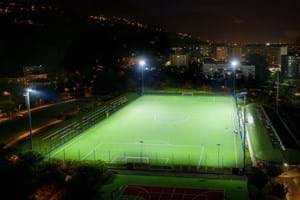 Led verlichting sport | voetbalveld vanuit lucht Trento
