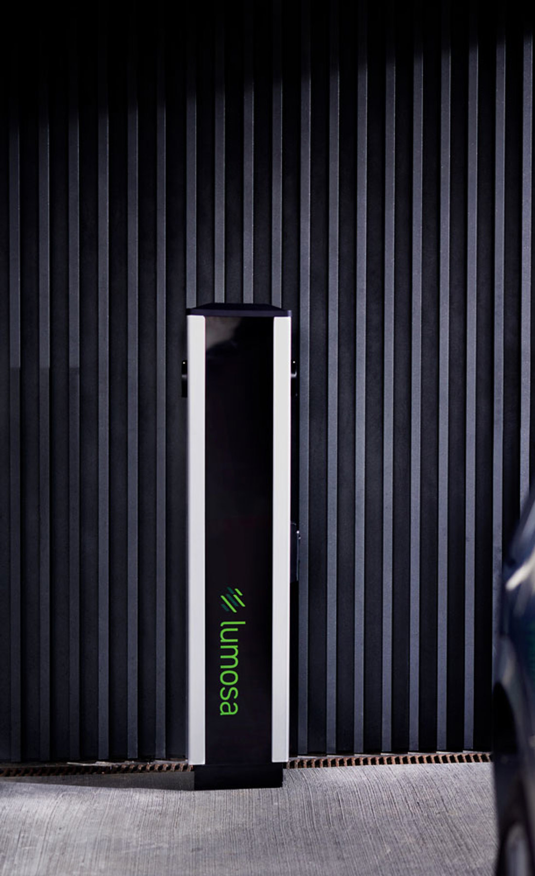 Lumosa EV charger for business charging